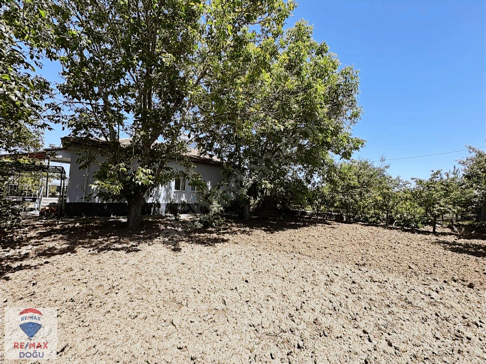 REMAX DOĞU KAÇIRILMAYACAK ŞEHİR MERKEZİ YANI SATILIK BAHÇELİ EV - ELAZIĞ MERKEZ fotoğraf 12